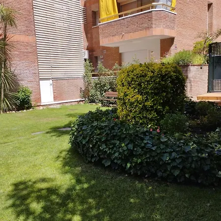 Vibrant Near Lloret Apartment *